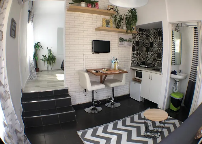 Konukevi Bunga-love (adults Only)